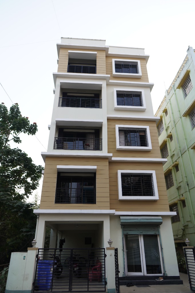 Rama Golden Roots CA86 Building Exterior