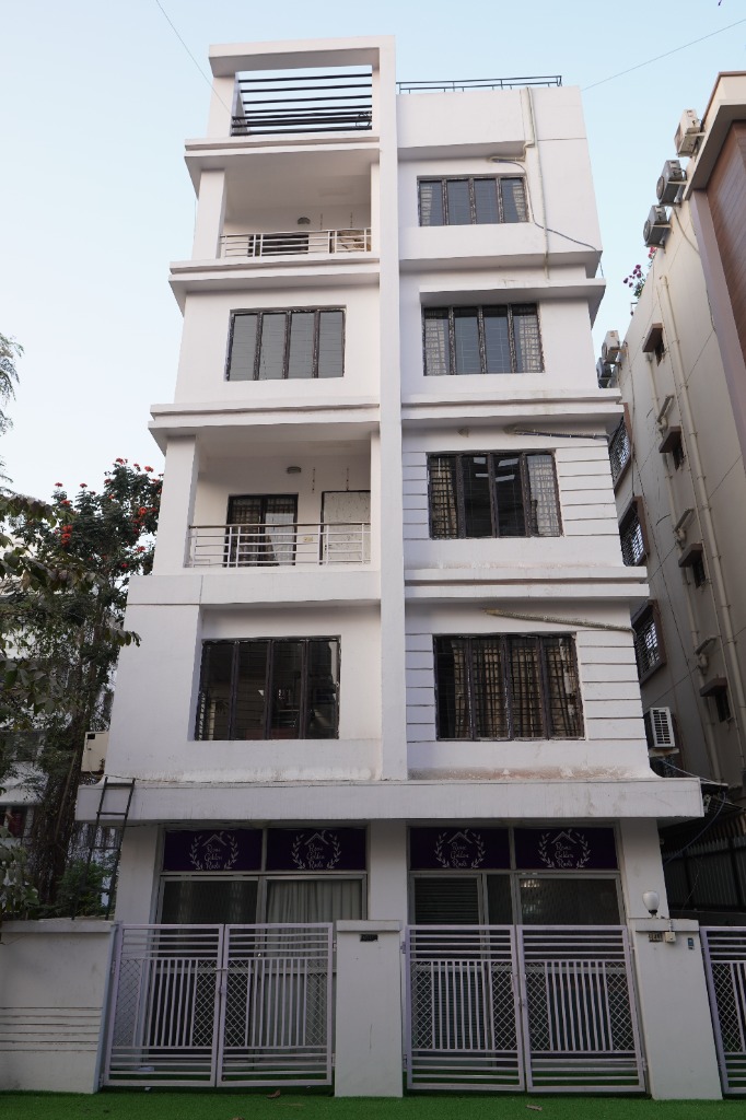 Rama Golden Roots CA90 Building Exterior